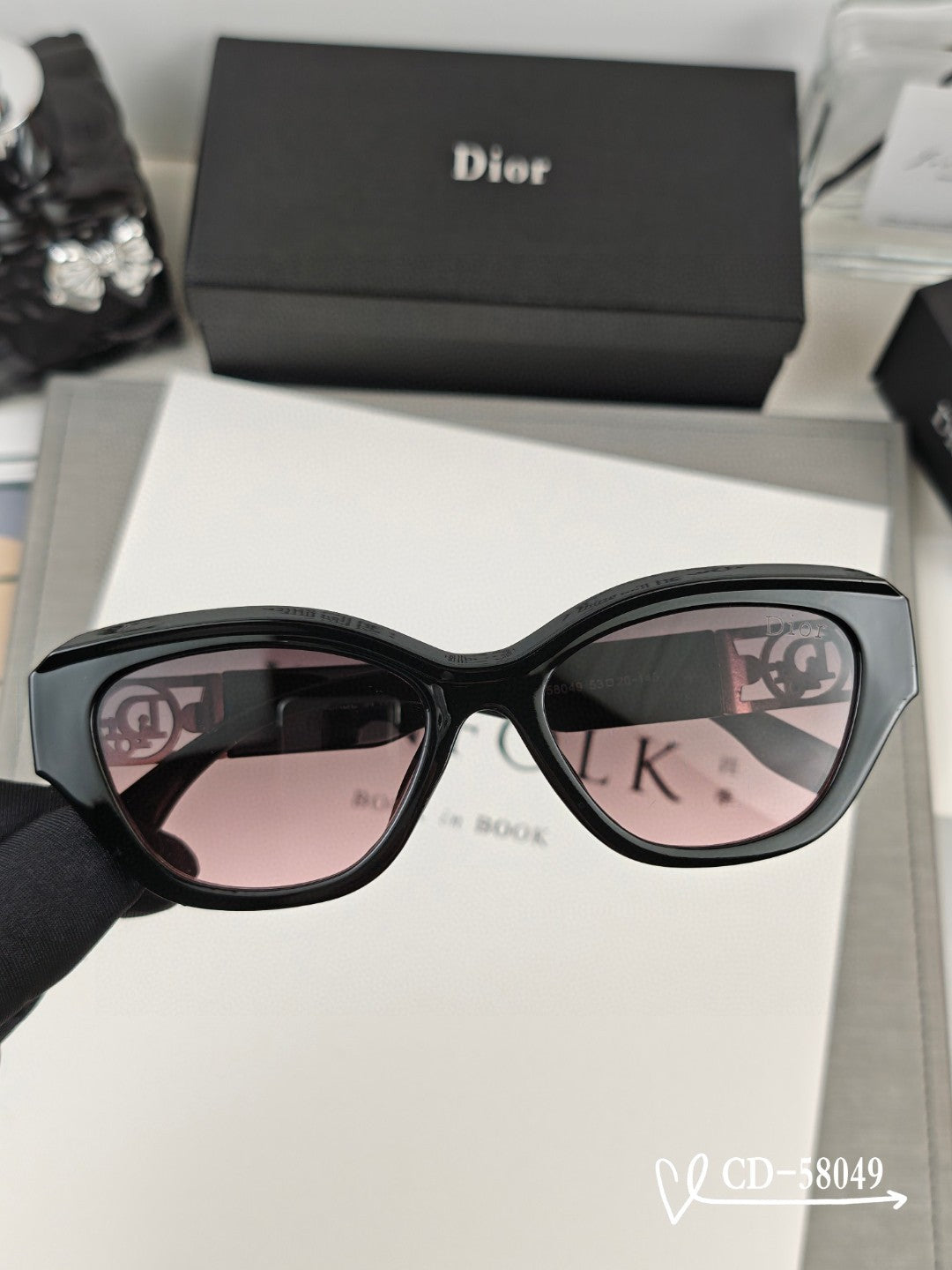 CAT EYE SUNGLASS 58049 IN ACETATE - Product Image 4