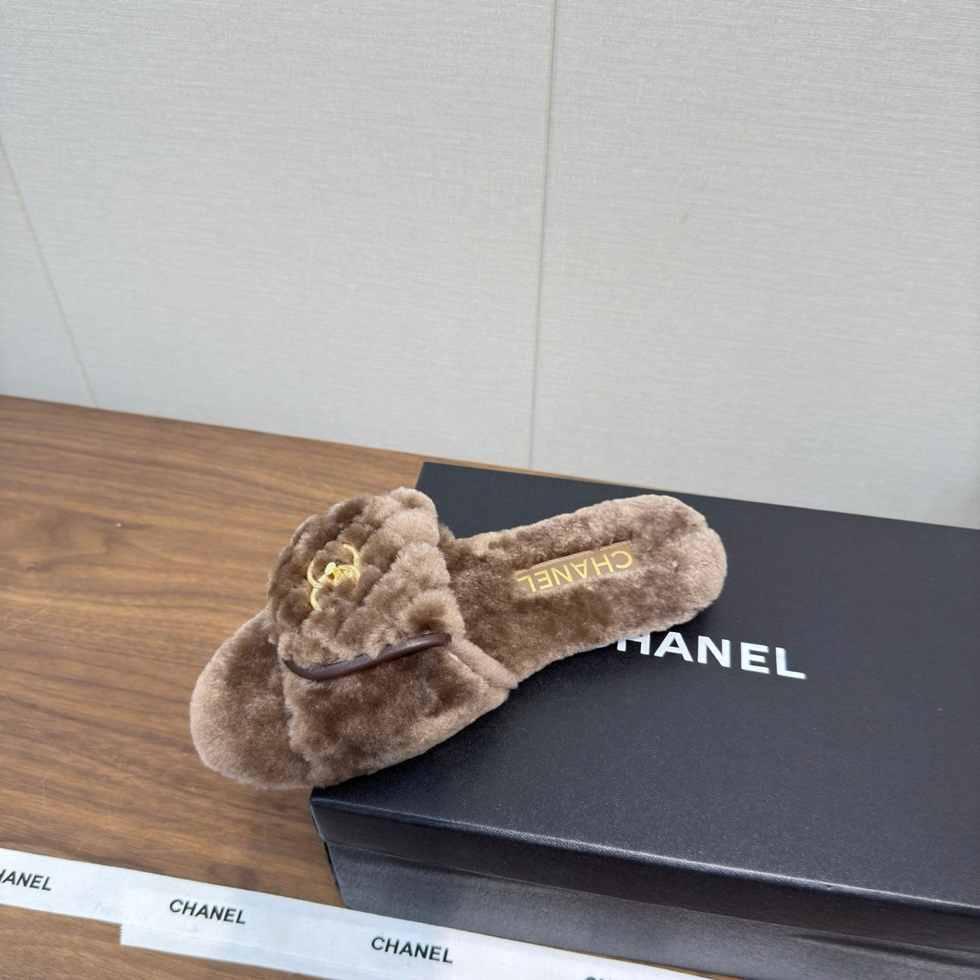 Chanel 25 Slipper Brown Smooth Lambwool 465600 - Product Image 4