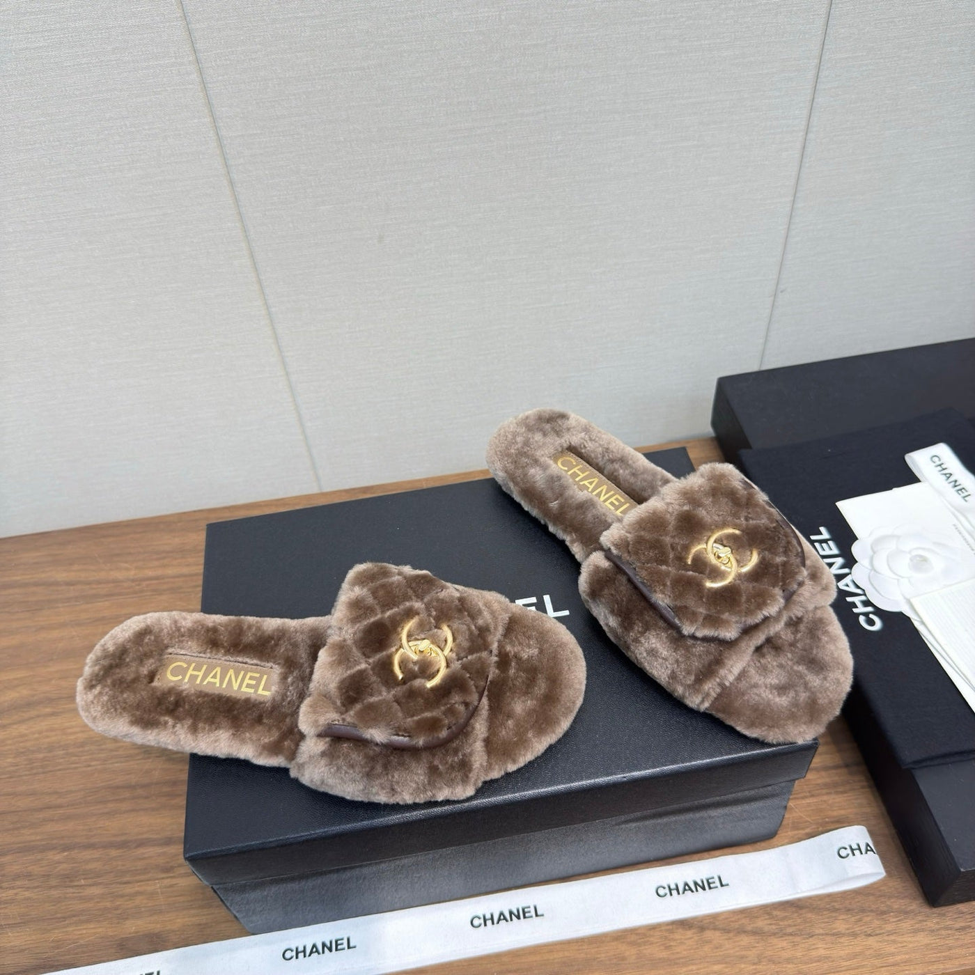 Chanel 25 Slipper Brown Smooth Lambwool 465600 - Product Image 9