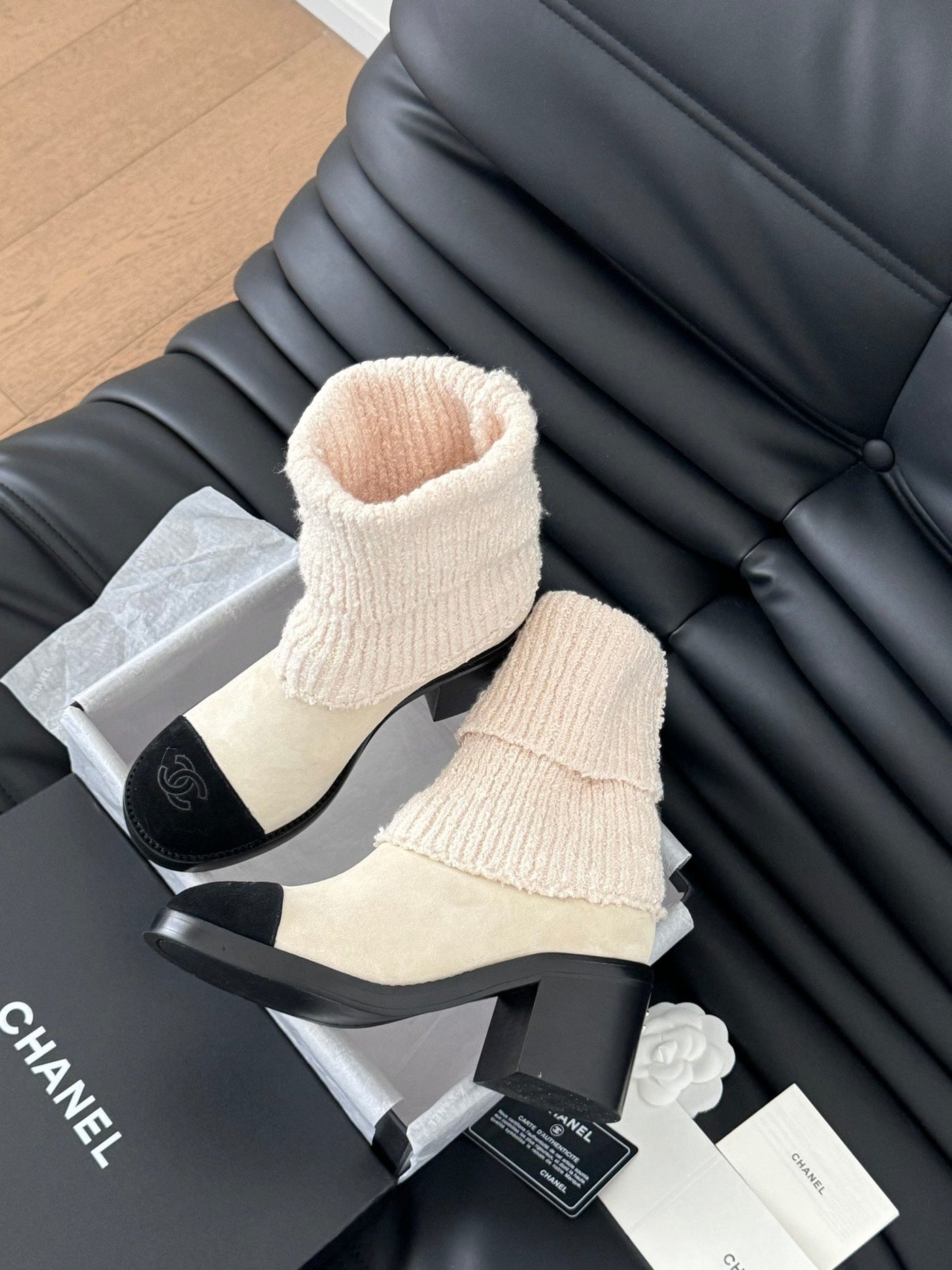 CC 25 new sock boots white black knit wool suede 458777 - Product Image 2
