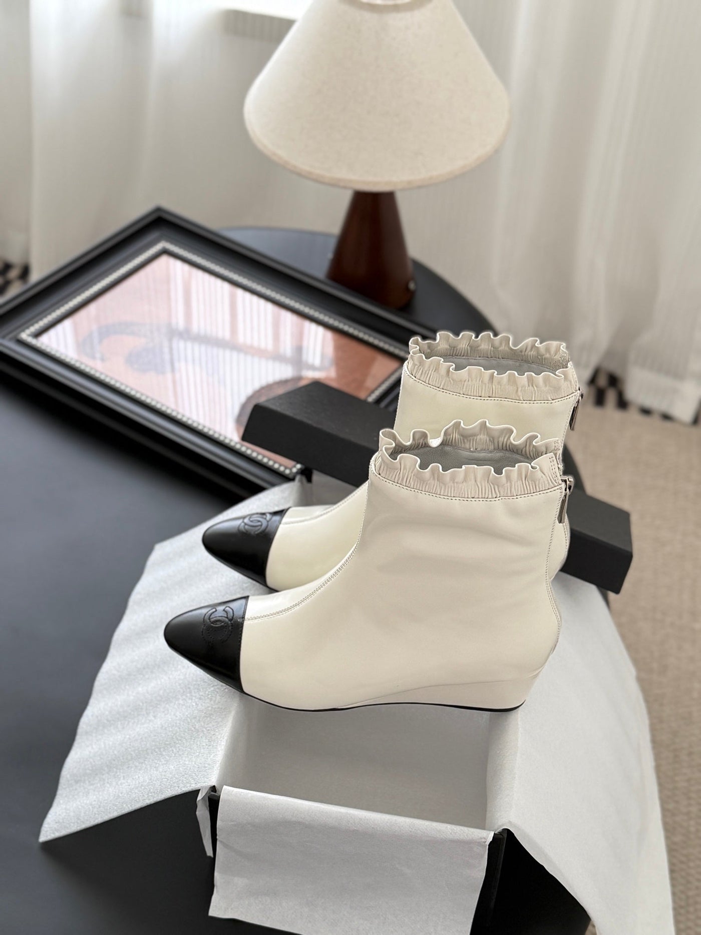 CC 25 Mary Jane boots white black sheepskin 458771 - Product Image 7