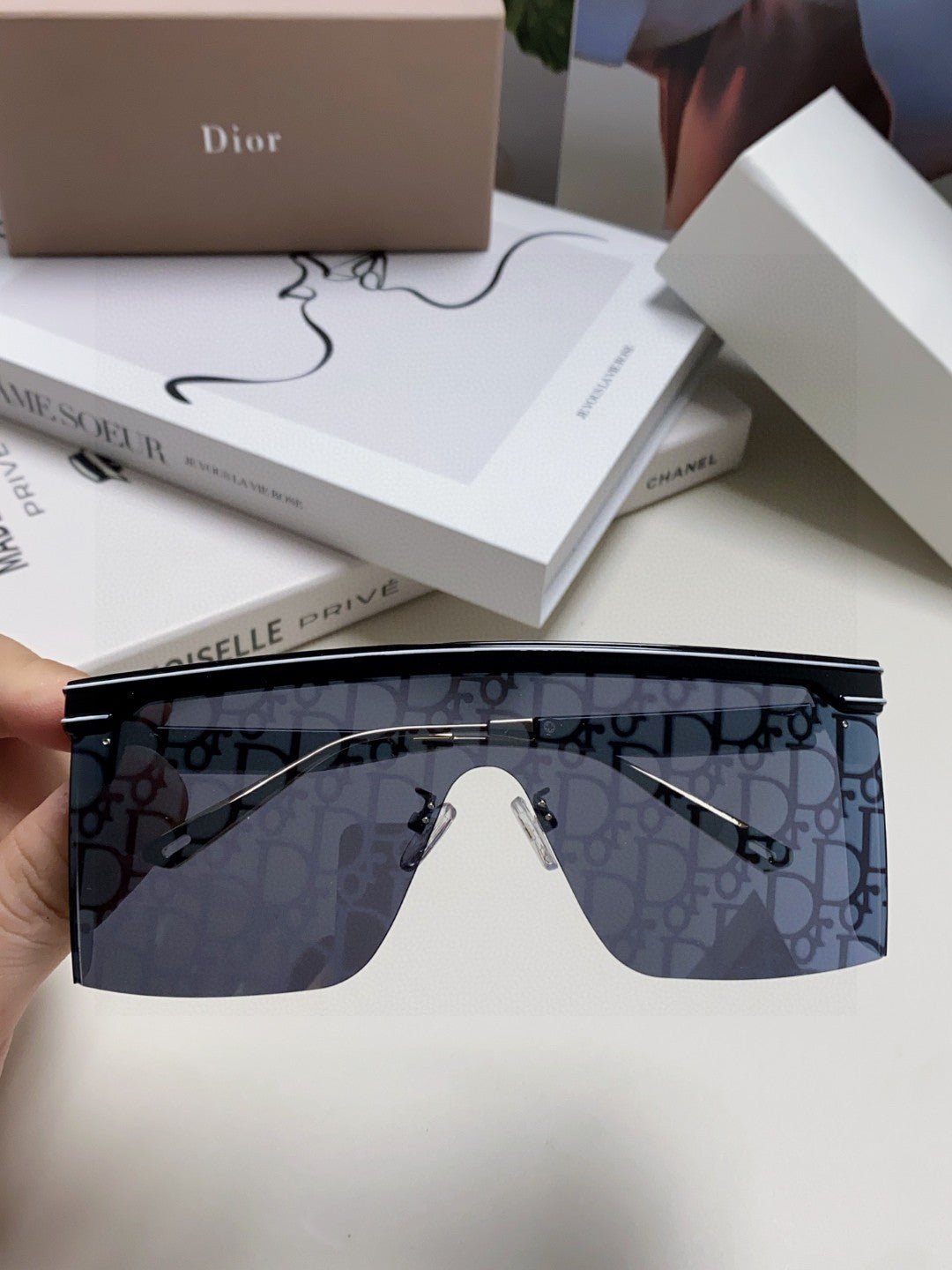 OBLIQUE SUNGLASS CLUB M1U IN BLACK ACETATE - Product Image 4