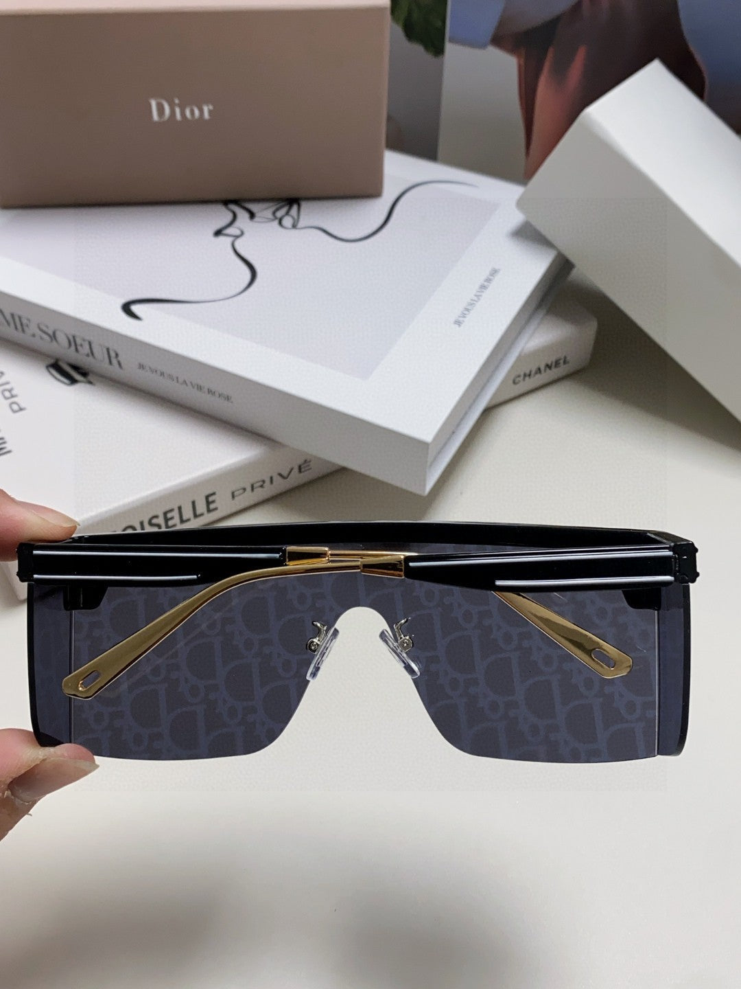 OBLIQUE SUNGLASS CLUB M1U IN BLACK ACETATE - Product Image 5