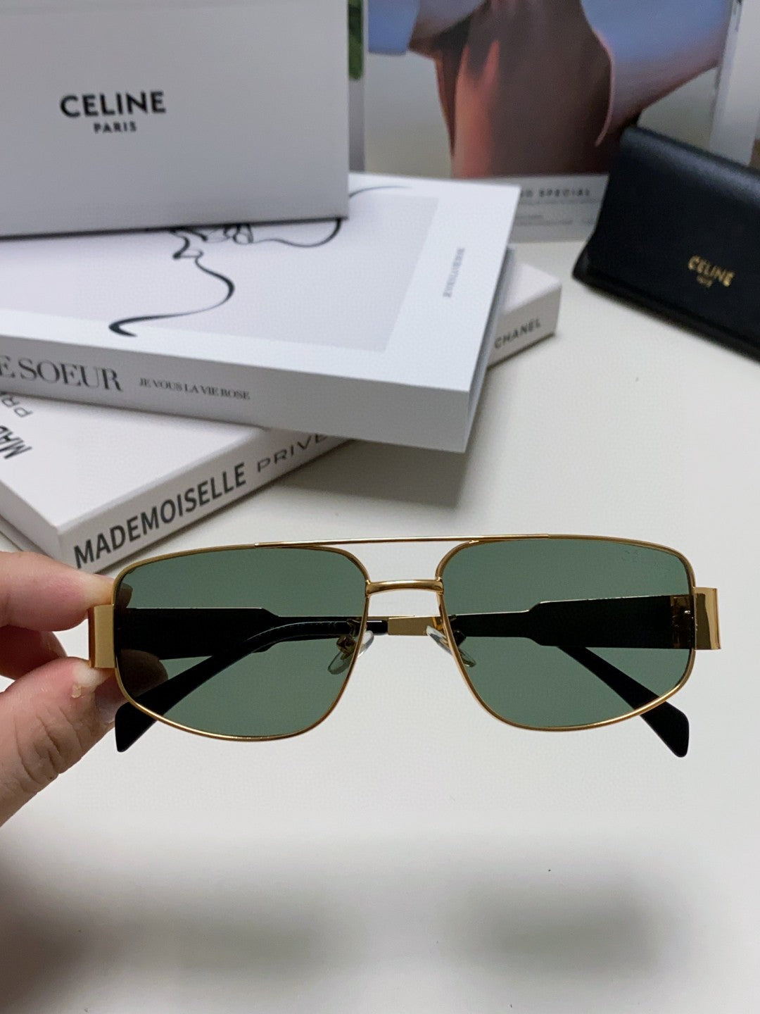 TRIOMPHE SUNGLASS 512997 IN GOLD METAL BLUE LENSES - Product Image 4