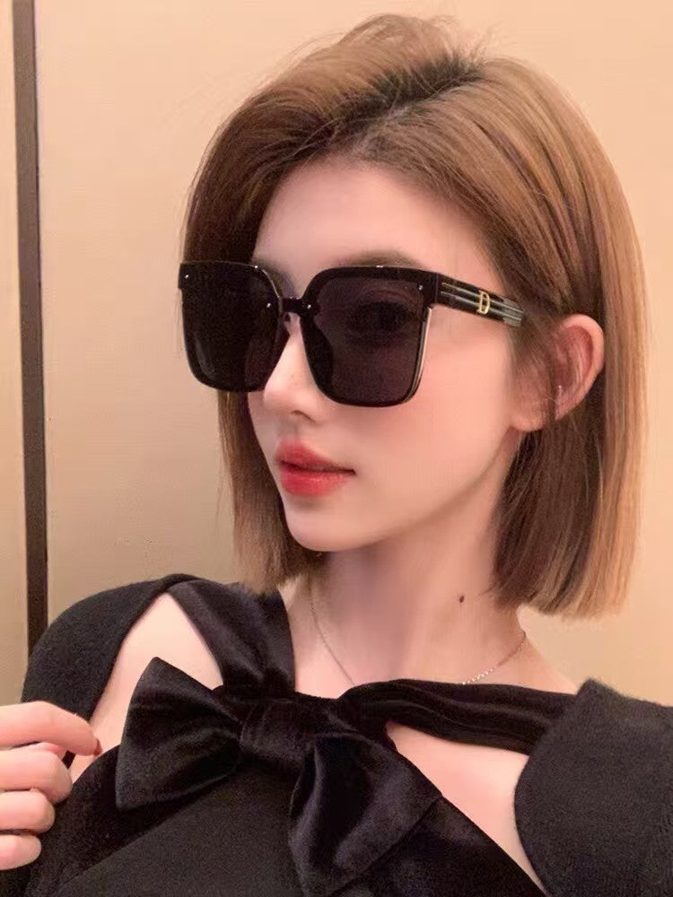 MONTAIGNE SUNGLASS 560862 IN BLACK ACETATE - Product Image 10