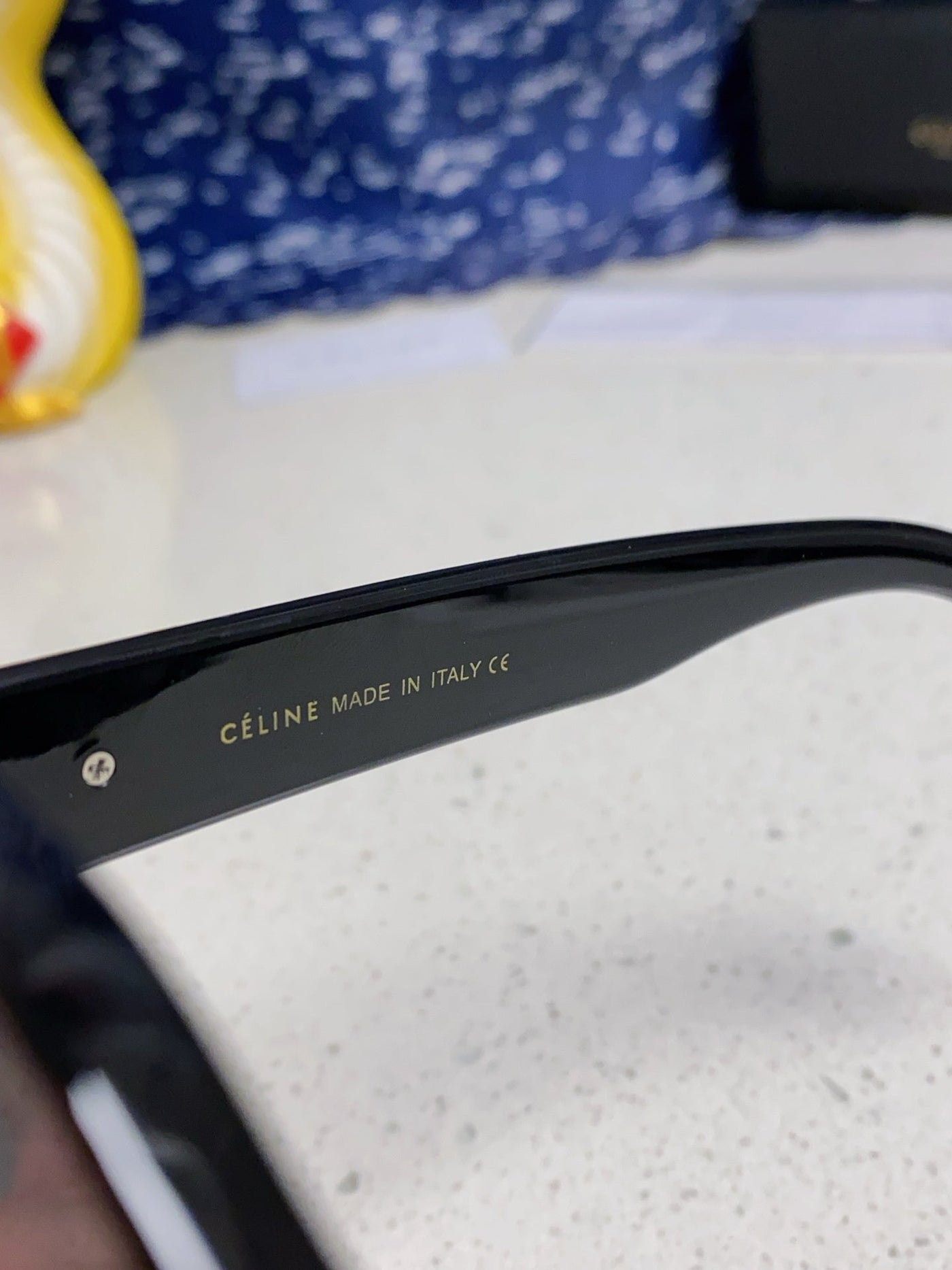 TRIOMPHE SQUARE SUNGLASS 566744 IN BLACK ACETATE - Product Image 5