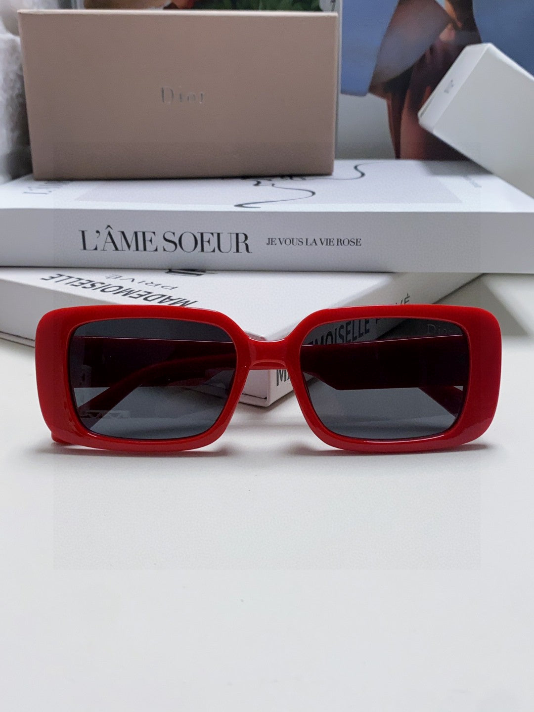 MONTAIGNE SUNGLASS 571592 IN RED ACETATE TEXT LOGO - Product Image 6