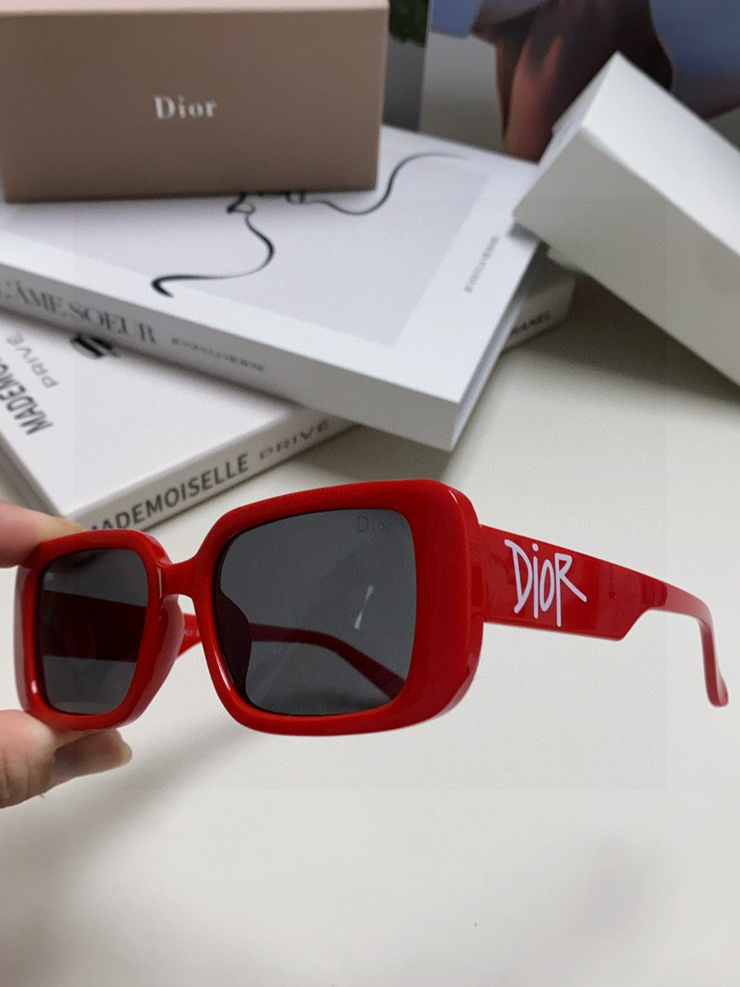 MONTAIGNE SUNGLASS 571592 IN RED ACETATE TEXT LOGO - Product Image 7