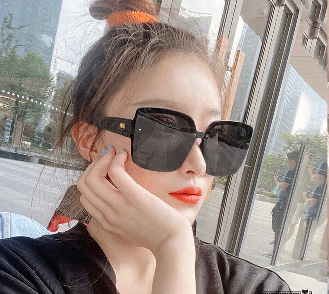 MONTAIGNE SUNGLASS IN ACETATE - Product Image 8