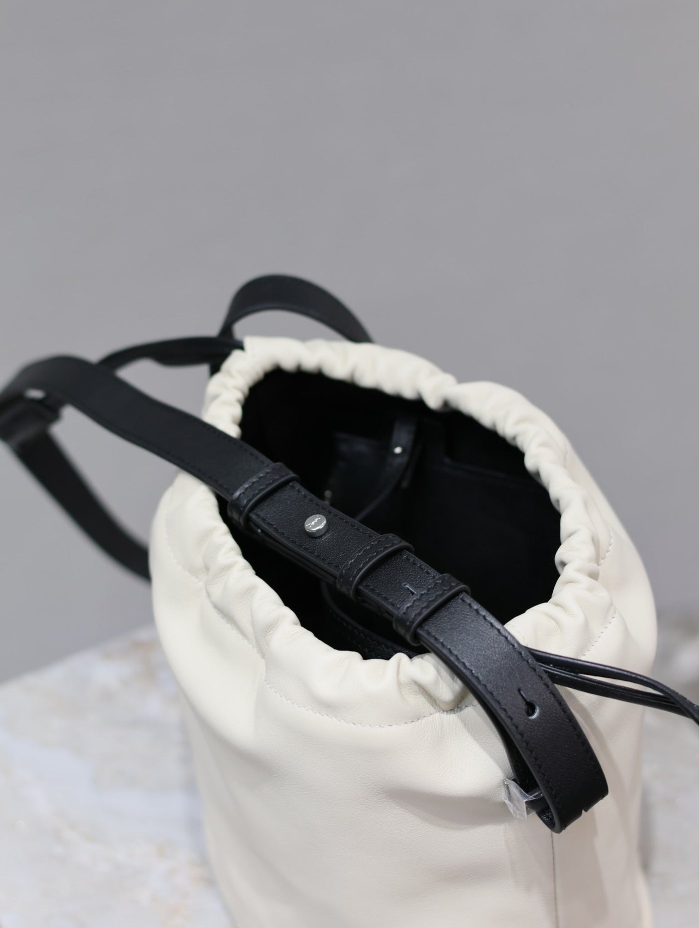 RIVE GAUCHE BUCKET BAG 23 IN WHITE CALFSKIN - Product Image 2