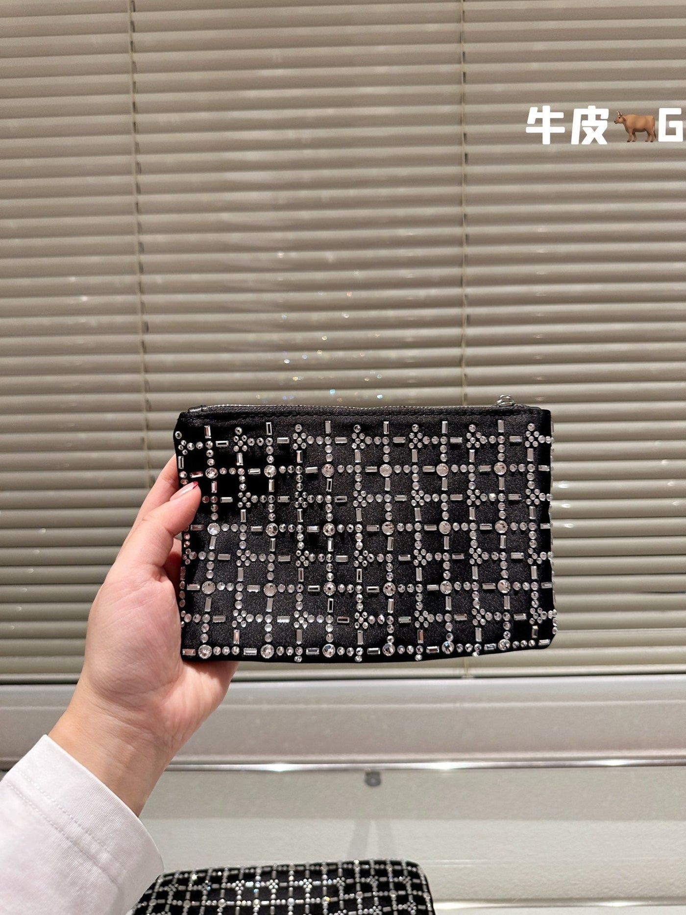 CRYSTAL TOTE 24 BAG IN BLACK CALFSKIN - Product Image 5