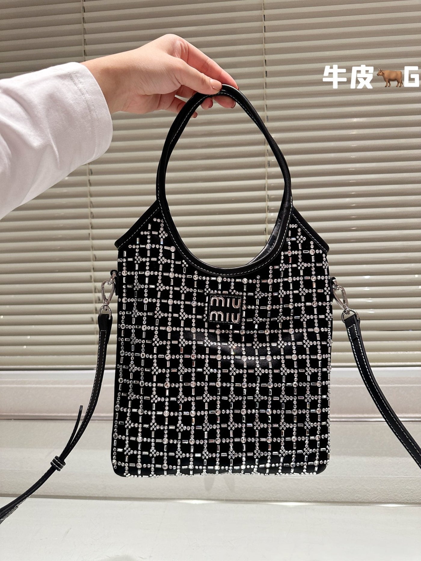 CRYSTAL TOTE 24 BAG IN BLACK CALFSKIN - Product Image 2