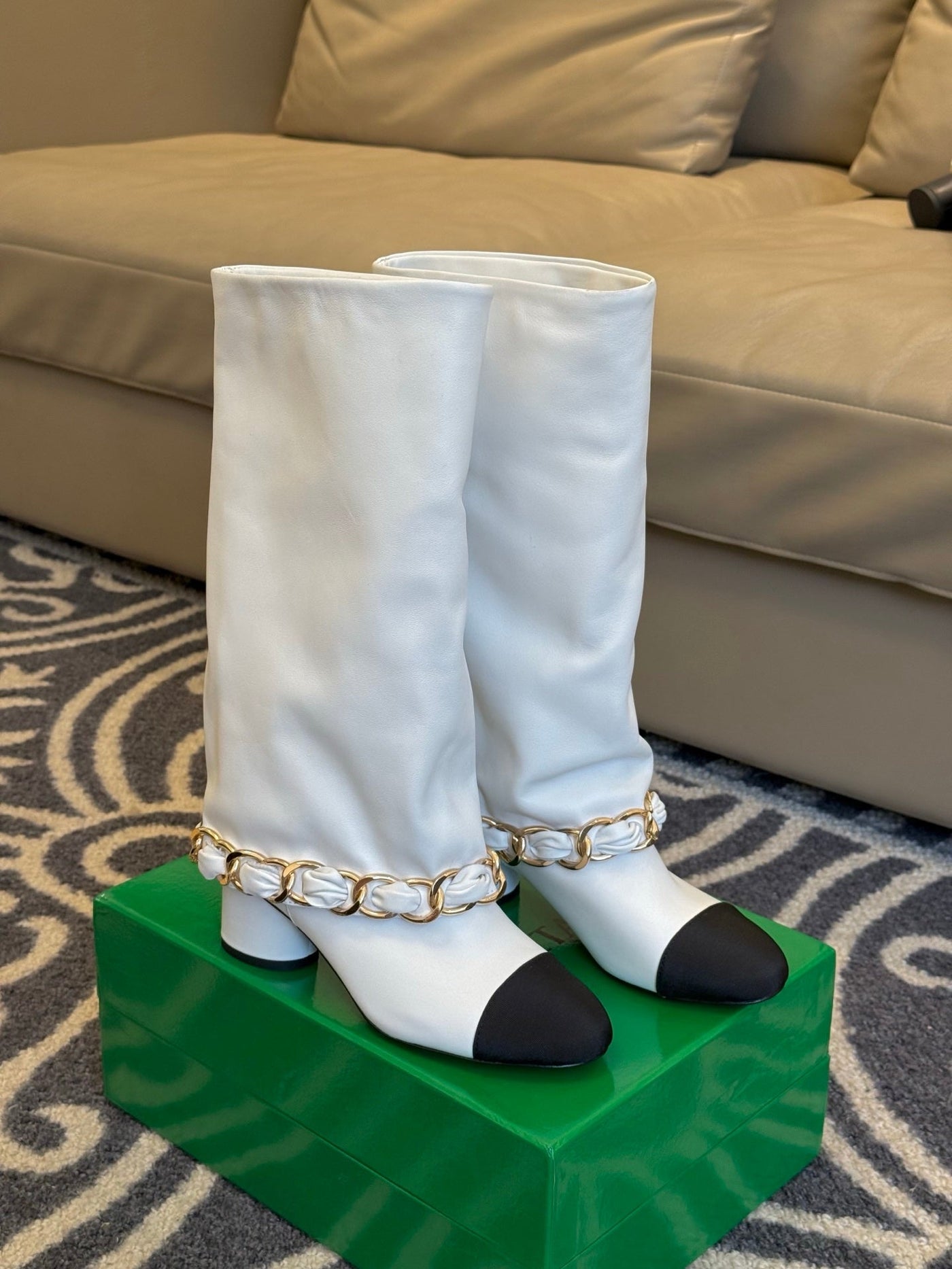 CC 25 High Boot White Calfskin 409133 - Product Image 8