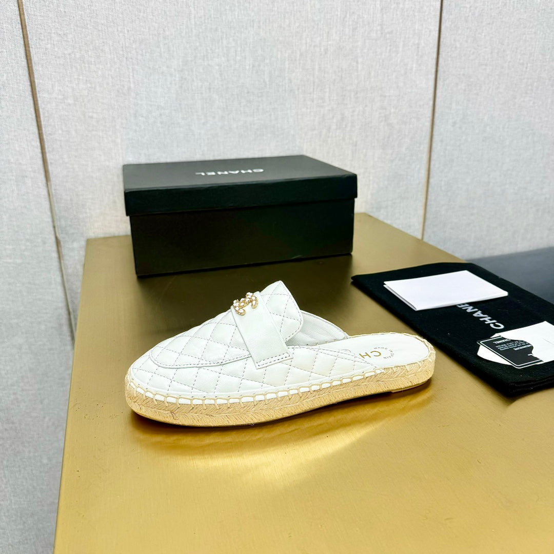 mule white quilted calfskin - Product Image 3