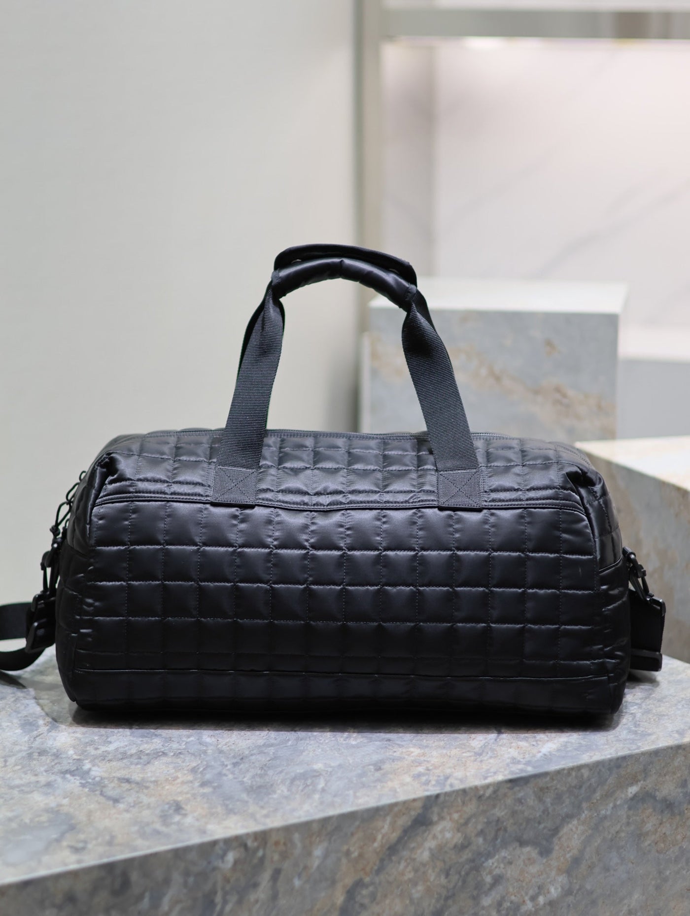 TRAVEL TOTE BAG 50 IN BLACK PLAID NYLON - Product Image 9