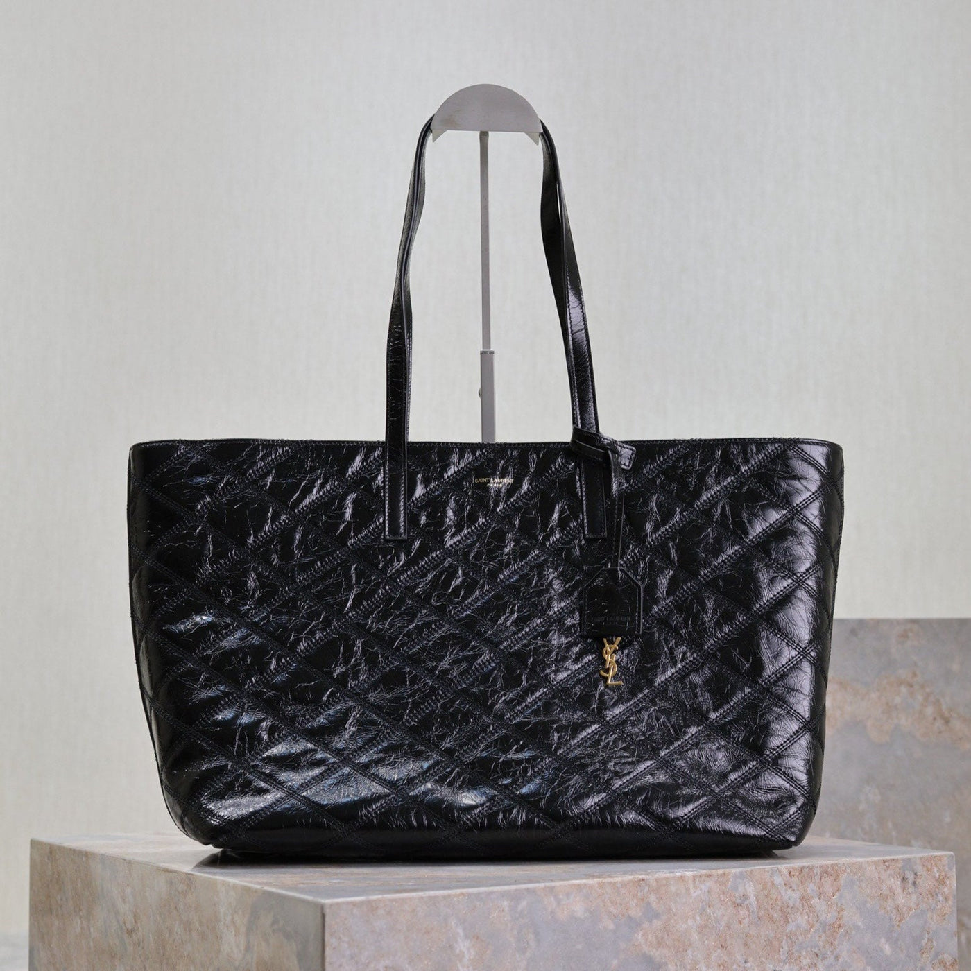 SHOPPING TOTE BAG 38 IN BLACK CRUMPLED CALFSKIN | Studio Nafay