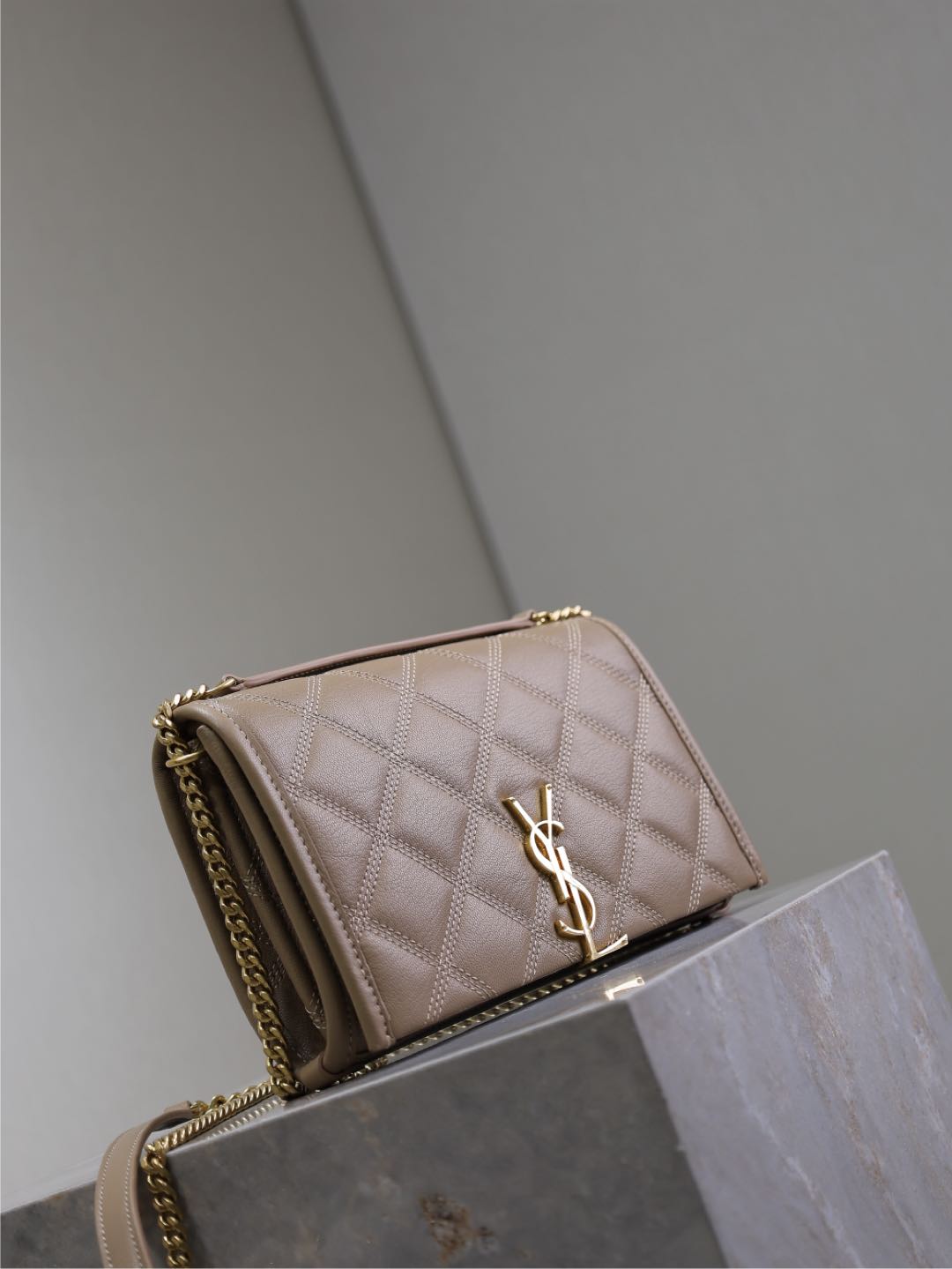 BECKY 22 IN MEDIUM BROWN QUILTED LAMBSKIN GOLD HARDWARE - Product Image 2