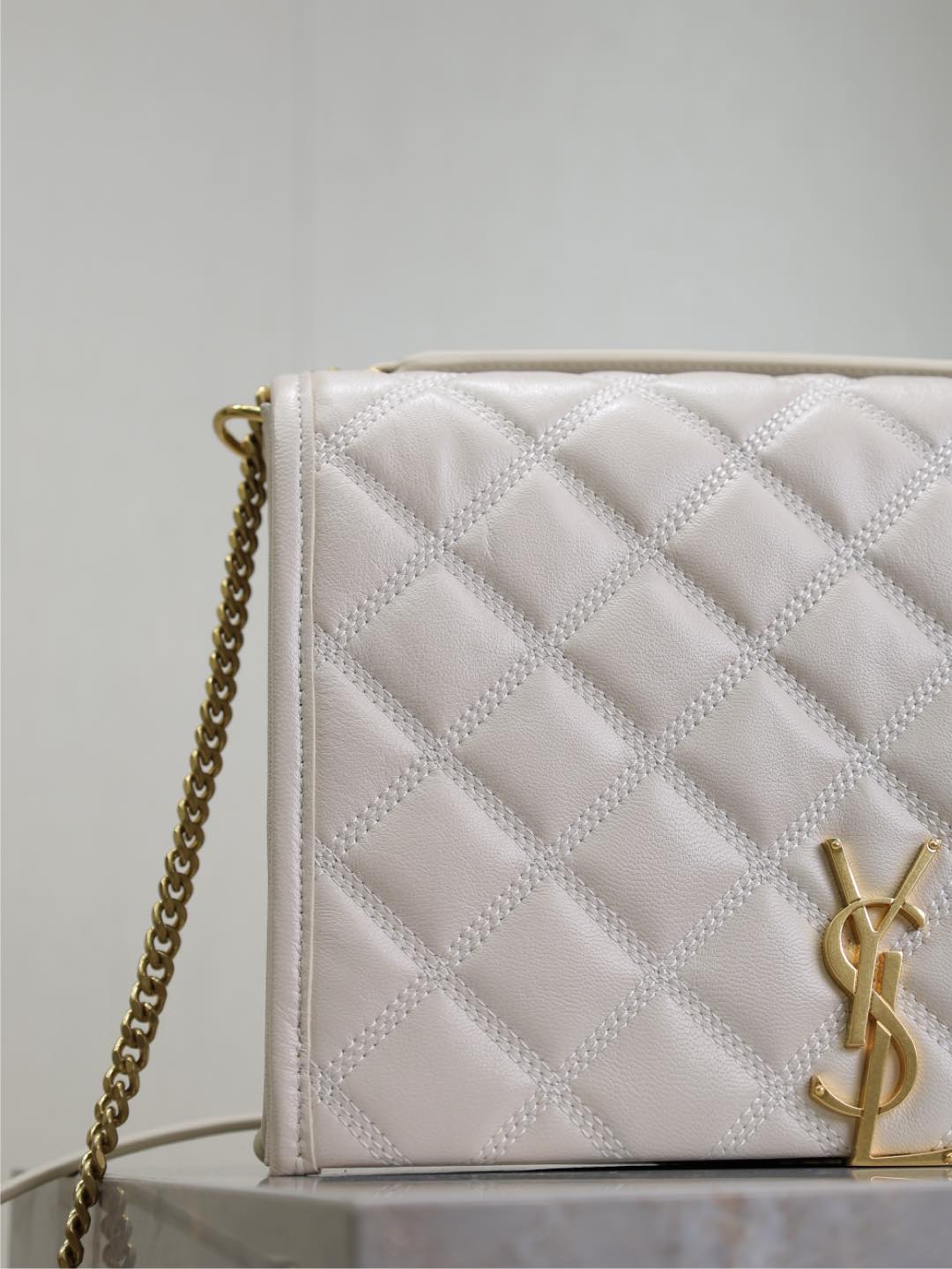 BECKY 26 IN WHITE QUILTED LAMBSKIN GOLD HARDWARE - Product Image 7