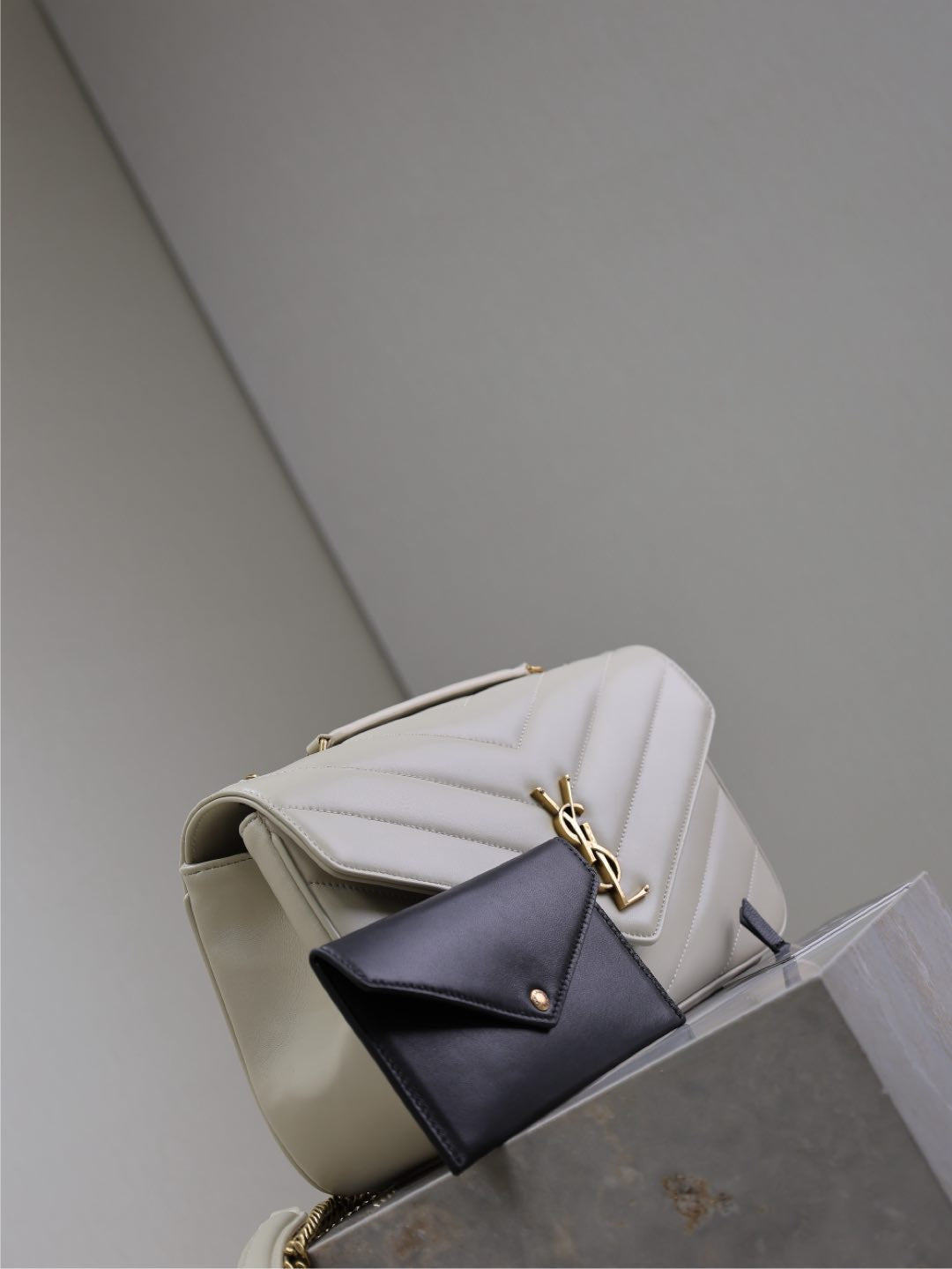 LOULOU MEDIUM 29 IN WHITE SHEEPSKIN GOLD HARDWARE - Product Image 4