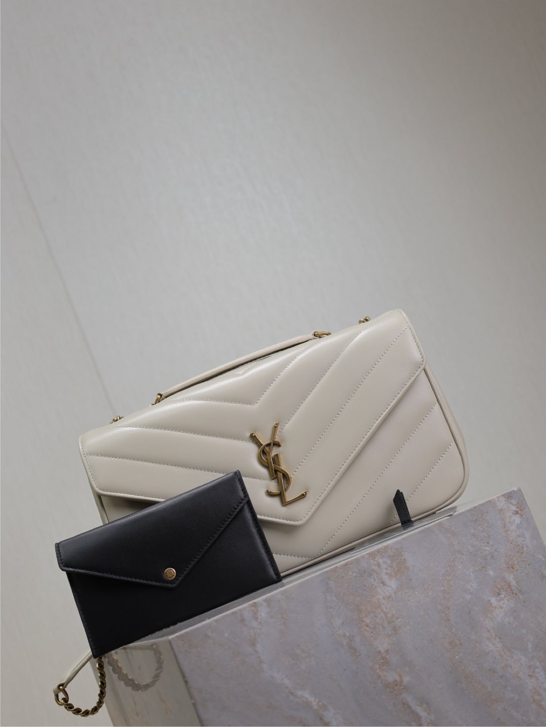 LOULOU MEDIUM 29 IN WHITE SHEEPSKIN GOLD HARDWARE - Product Image 7