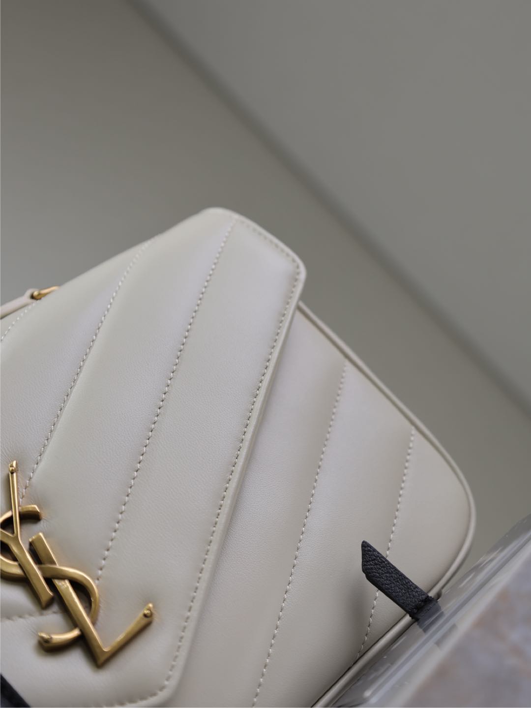 LOULOU MEDIUM 29 IN WHITE SHEEPSKIN GOLD HARDWARE - Product Image 9