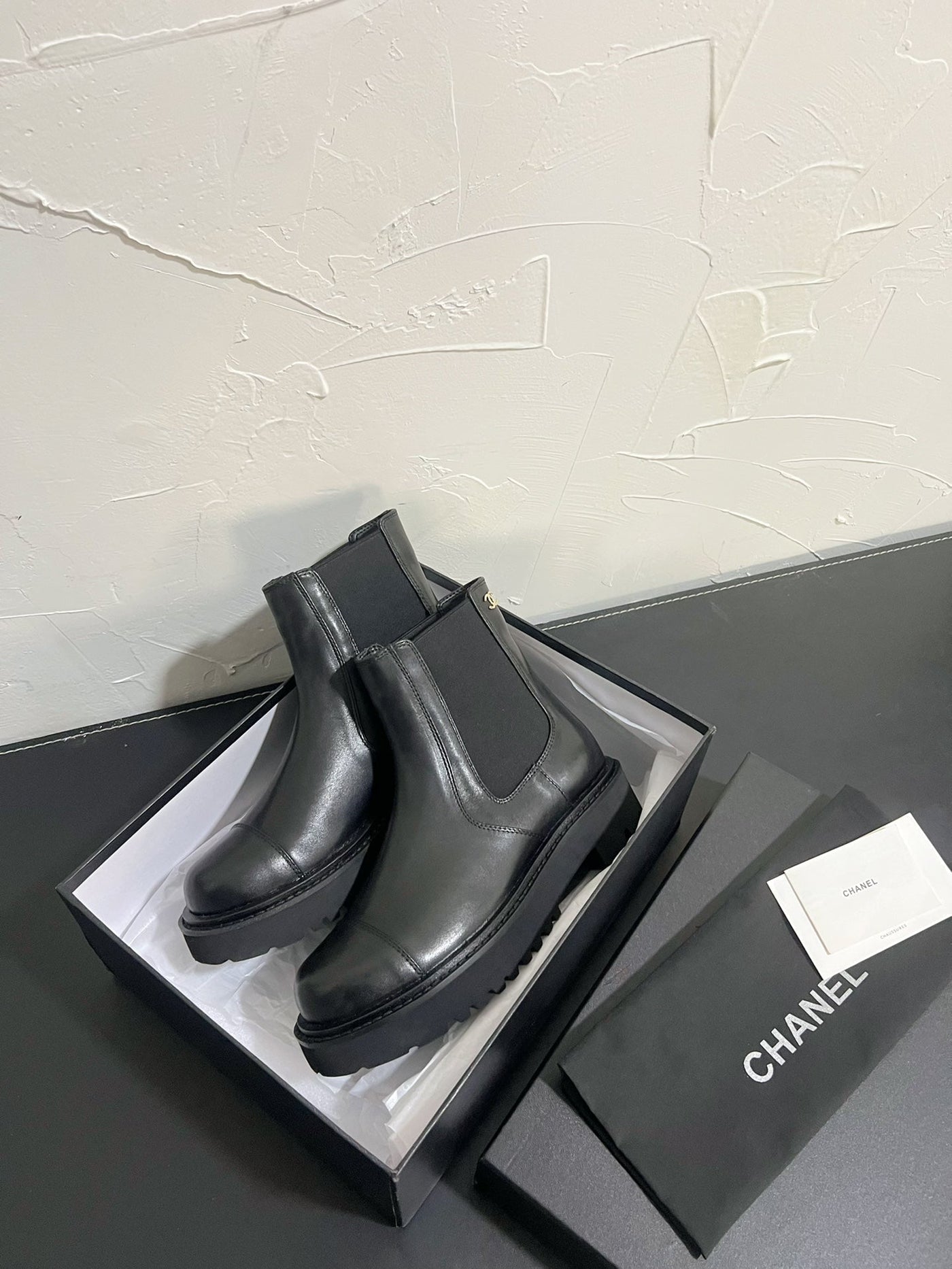 CC Chelsea Ankle Boots In Black Cowhide 949682 - Product Image 6